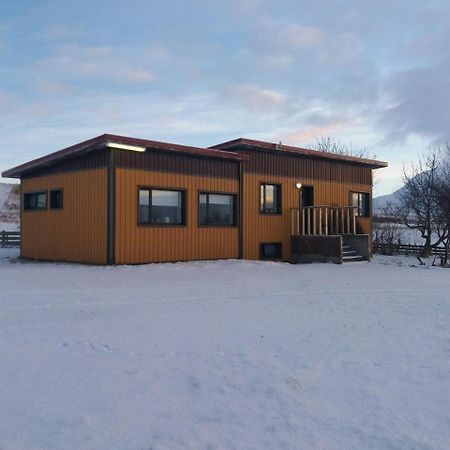 Midhop Guesthouse Thingeyrar Eksteriør bilde