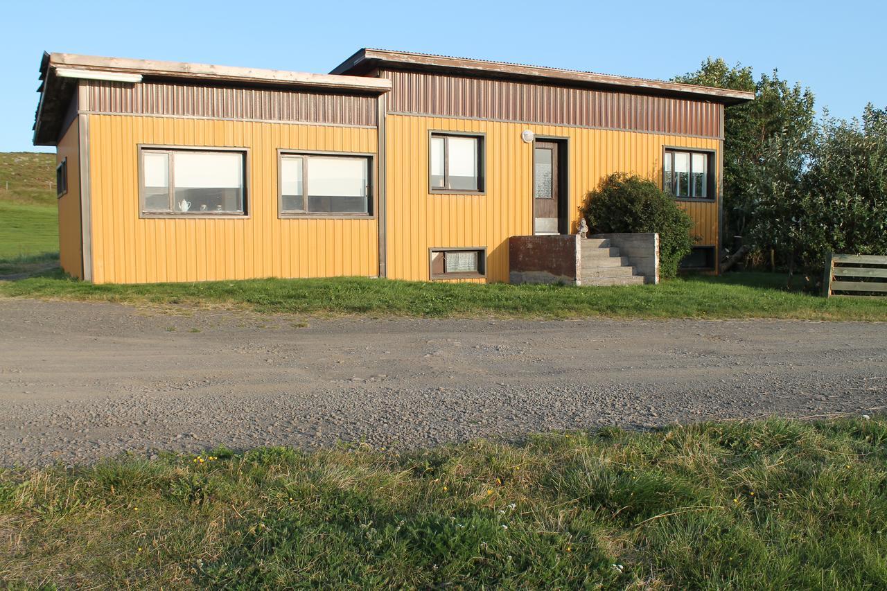 Midhop Guesthouse Thingeyrar Eksteriør bilde