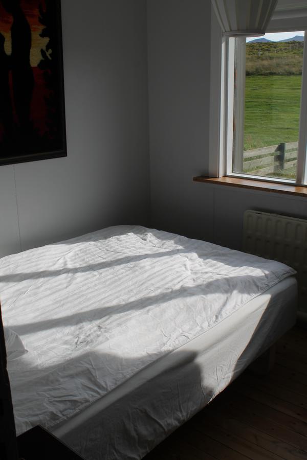Midhop Guesthouse Thingeyrar Eksteriør bilde