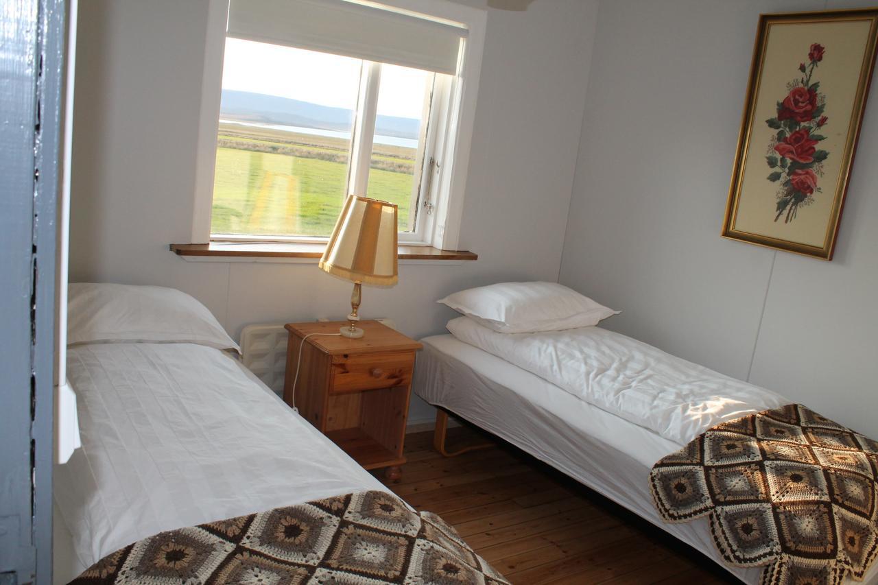 Midhop Guesthouse Thingeyrar Eksteriør bilde